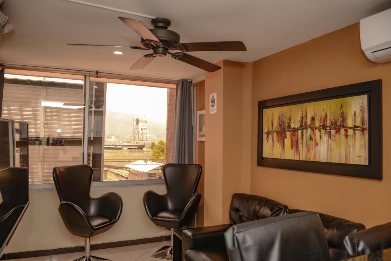 Apartamentos En El Poblado メデジン エクステリア 写真